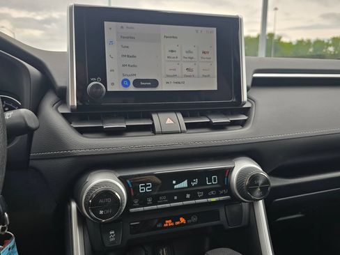 Certified 2023 Toyota RAV4 LE AWD/4WD image 28