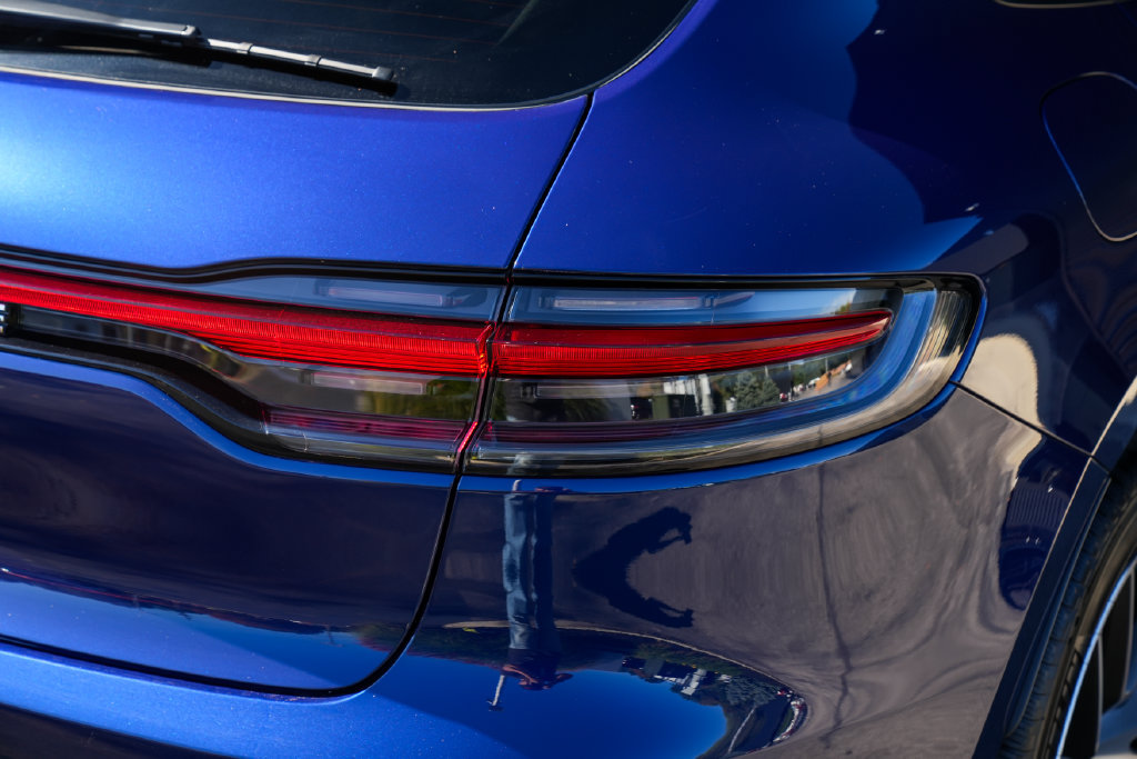 Certified 2026 Porsche Macan AWD/4WD image 15