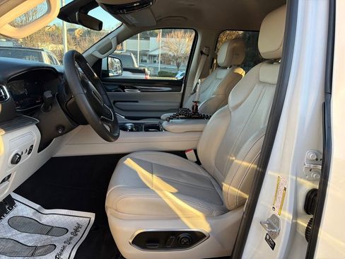 Used 2022 Jeep Wagoneer Series II image 13