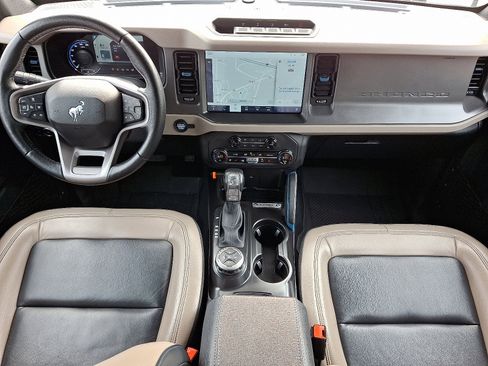 Certified 2024 Ford Bronco Wildtrak image 15