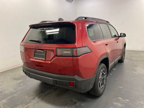 Used 2026 Jeep Cherokee Laredo AWD/4WD image 6