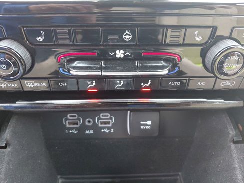 Used 2021 Jeep Grand Cherokee L Limited AWD/4WD image 10