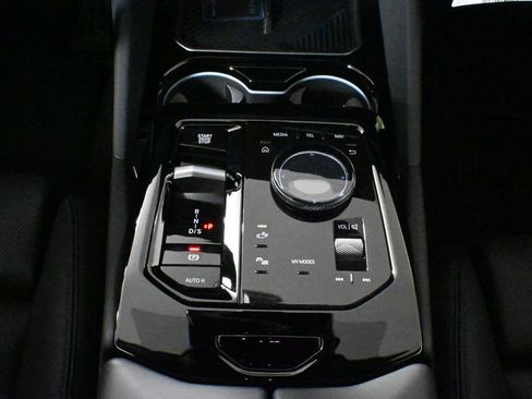 Used 2026 BMW 530i xDrive w/ M Sport Package image 25