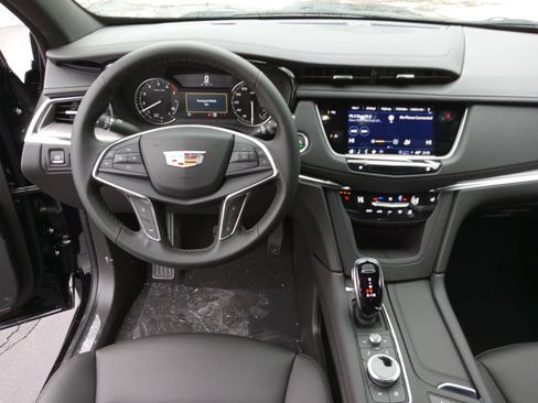 New 2026 Cadillac XT5 Luxury AWD/4WD image 13