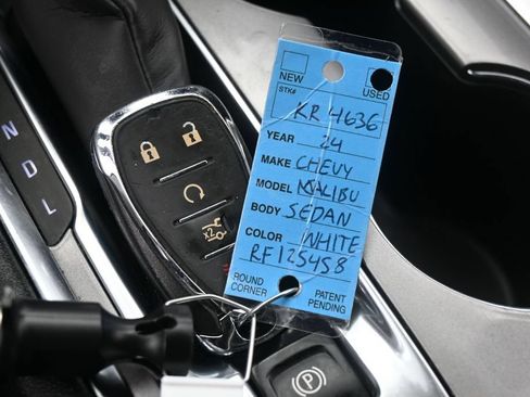 Used 2024 Chevrolet Malibu LT FWD image 22