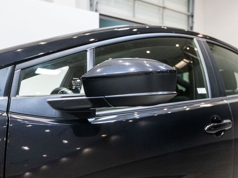 Used 2025 Toyota Prius LE image 12