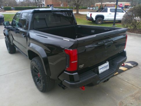 Used 2025 Toyota Tacoma TRD Pro image 10