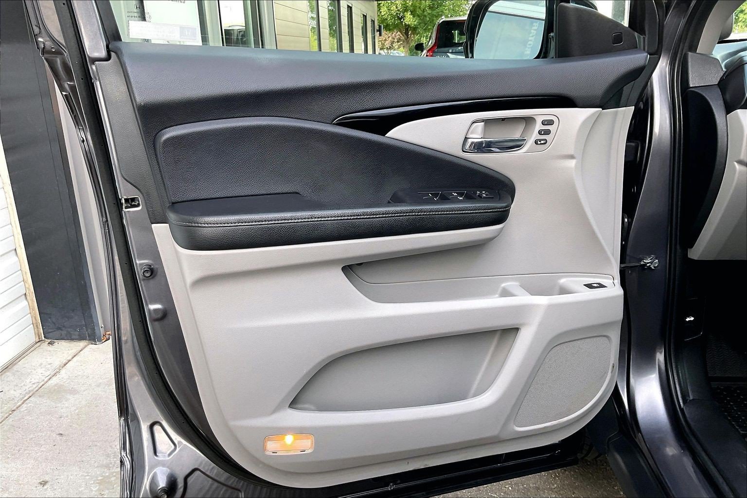 Used 2019 Honda Ridgeline RTL-E image 19