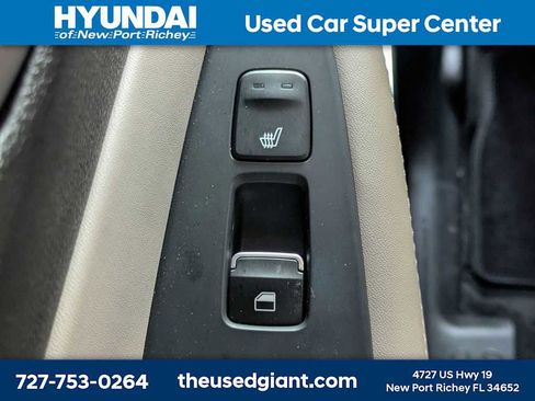 Certified 2023 Hyundai Santa Fe Limited image 17