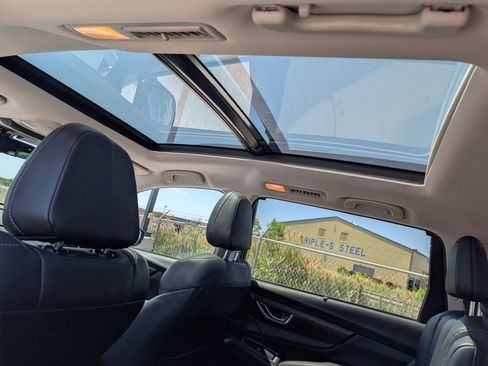 Used 2024 Subaru Ascent Touring AWD/4WD image 16