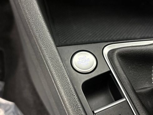 Used 2024 Volkswagen Jetta SE FWD image 34