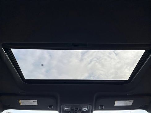 Used 2024 Chevrolet Silverado 1500 High Country w/ High Country Premium Package image 18