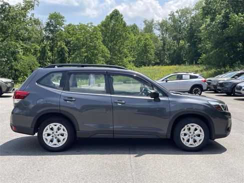 Used 2021 Subaru Forester AWD/4WD image 3