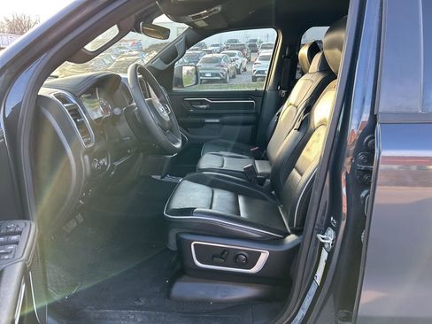 Used 2025 RAM 1500 Laramie AWD/4WD image 9