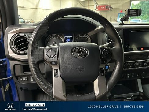 Used 2018 Toyota Tacoma Limited RWD image 16