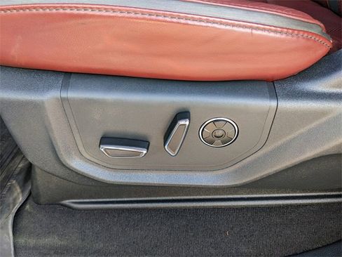 Used 2022 Ford F450 Platinum w/ FX4 Off-Road Package image 22