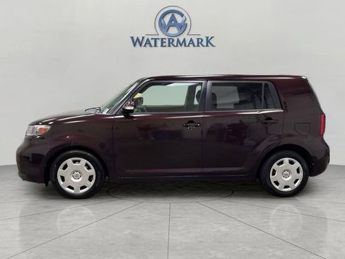 Used 2010 Scion xB image 2