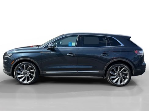Used 2021 Lincoln Nautilus Reserve w/ Equipment Group 202A AWD/4WD image 2