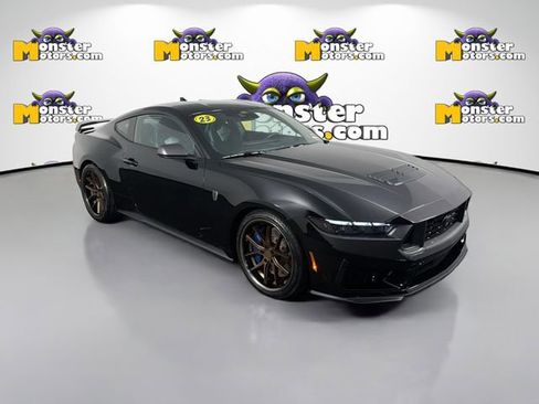 Used 2025 Ford Mustang Dark Horse image 3