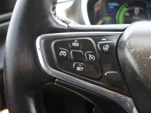 Used 2017 Chevrolet Volt LT w/ Comfort Package FWD image 12