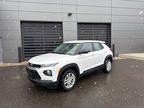 Used 2023 Chevrolet TrailBlazer LS image 1