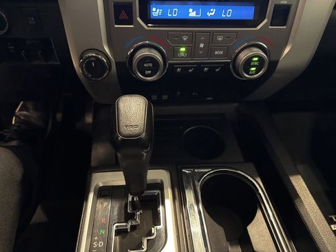 Used 2020 Toyota Tundra Platinum AWD/4WD image 27