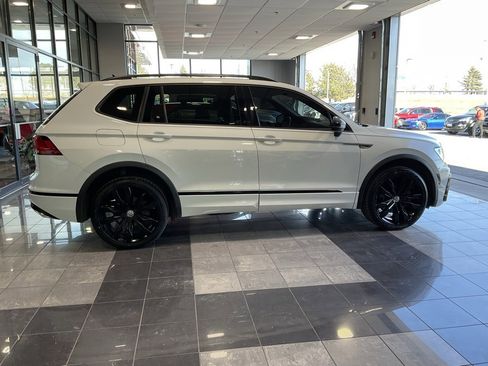 Used 2020 Volkswagen Tiguan SE R-Line image 6