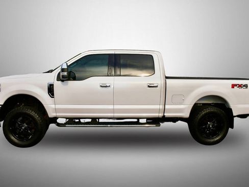Used 2019 Ford F250 Lariat w/ Lariat Ultimate Package AWD/4WD image 3