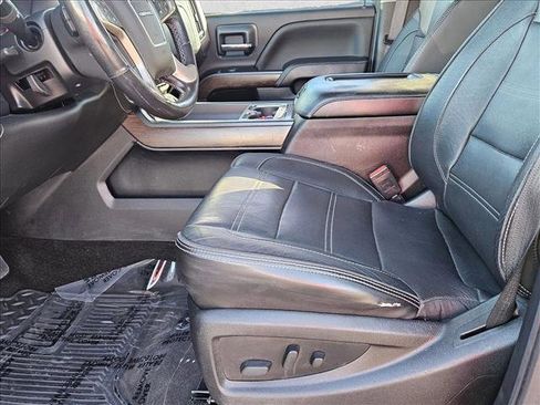 Used 2018 GMC Sierra 2500 Denali w/ Duramax Plus Package image 16