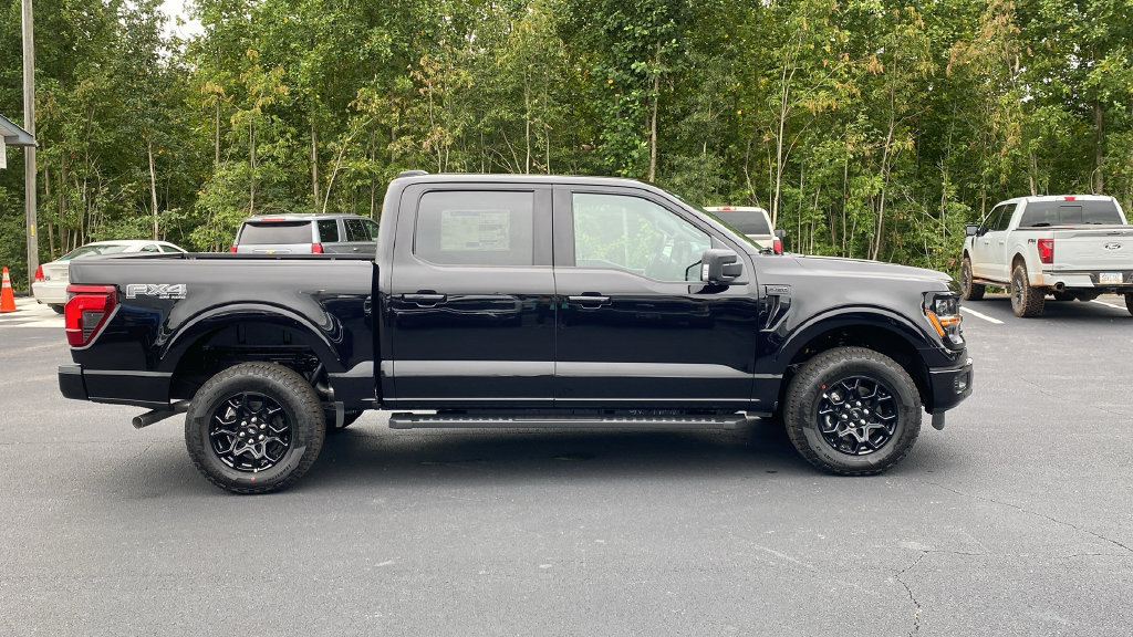 New 2026 Ford F150 XLT w/ Equipment Group 302A MID AWD/4WD image 4