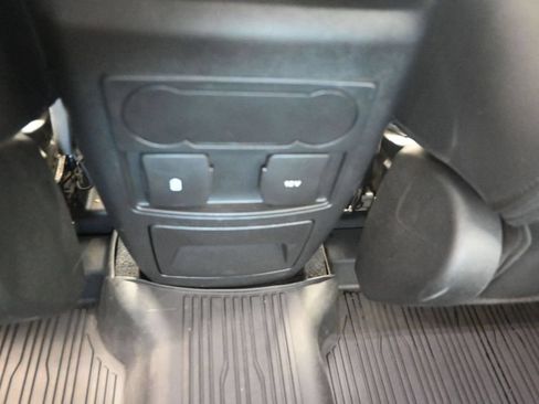 Used 2023 Ford Explorer XLT w/ Equipment Group 202A AWD/4WD image 18