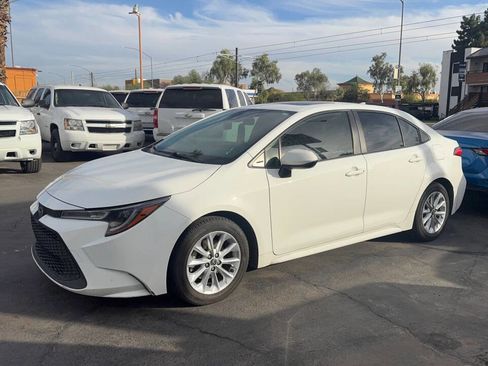 Used 2022 Toyota Corolla LE w/ LE Premium Package image 1