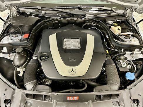 Used 2010 Mercedes-Benz C 300 Sedan image 17