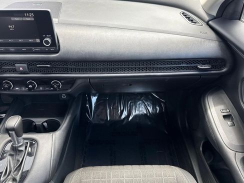 Used 2023 Honda HR-V LX image 28