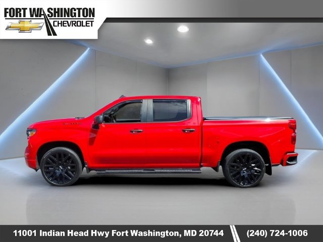 Used 2024 Chevrolet Silverado 1500 Custom w/ Dark Appearance Package AWD/4WD image 6