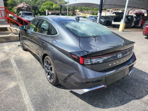 Used 2025 Hyundai Sonata SEL FWD image 9