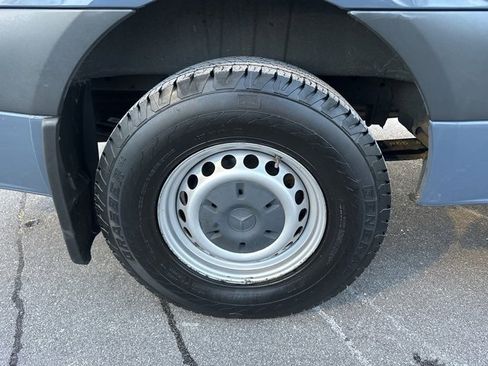 Used 2019 Mercedes-Benz Sprinter 144 image 24