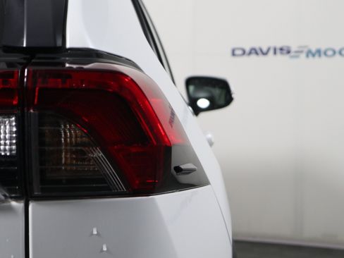 Used 2025 Toyota RAV4 XLE Premium image 6