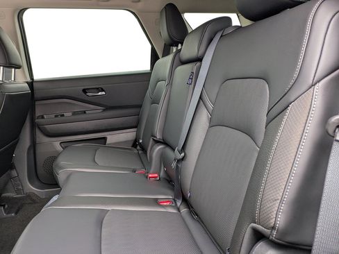 New 2026 Nissan Pathfinder SL FWD image 22