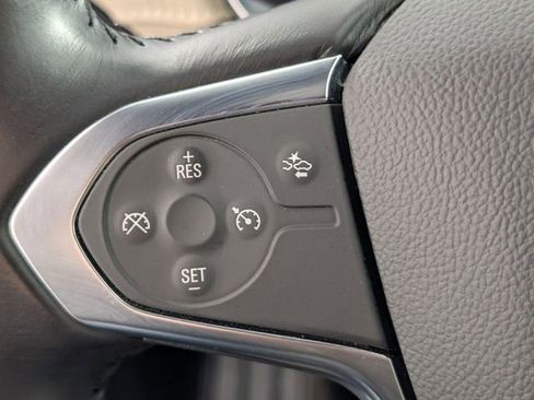 Certified 2022 Chevrolet Traverse LT image 16