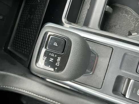 Used 2024 Nissan Pathfinder SL image 28