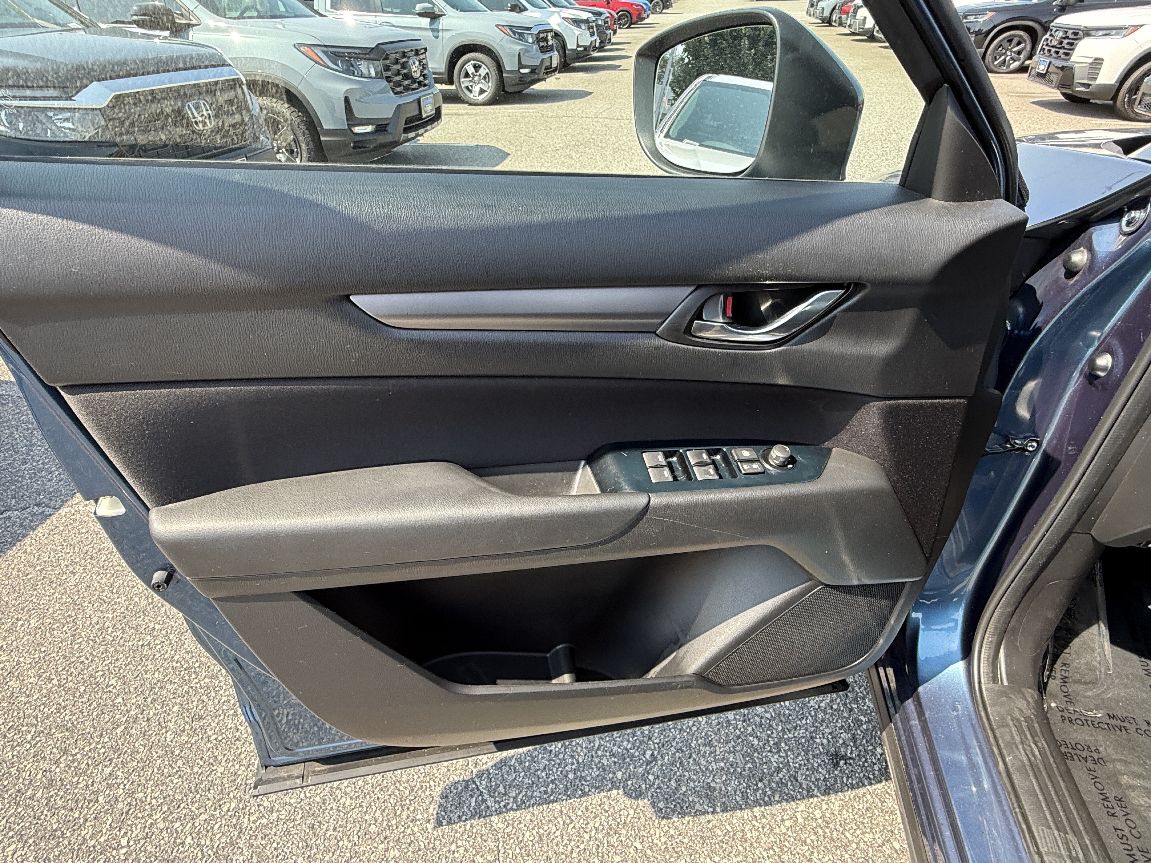 Used 2018 MAZDA CX-5 Sport FWD image 3