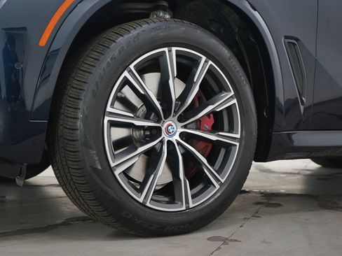 Used 2023 BMW X5 M50i w/ Executive Package image 30