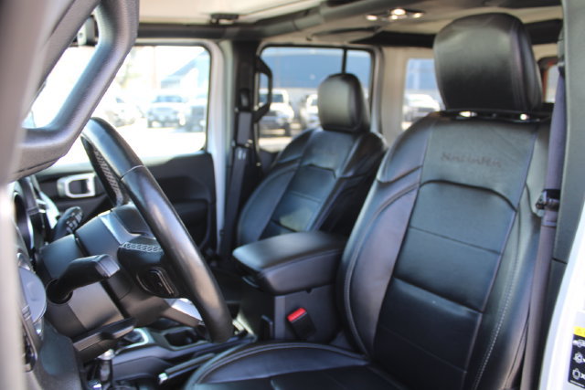 Used 2023 Jeep Wrangler Unlimited Sahara w/ Cold Weather Group AWD/4WD image 49