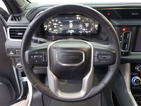 Used 2022 GMC Yukon XL Denali image 20