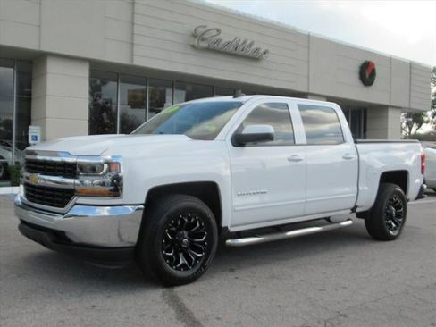 Used 2018 Chevrolet Silverado 1500 LT image 3