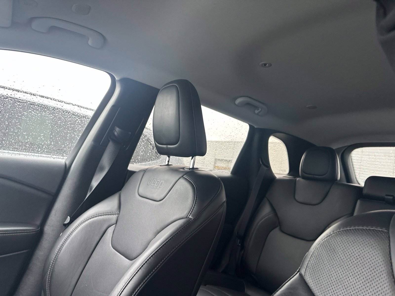 Used 2020 Jeep Cherokee Limited AWD/4WD image 6