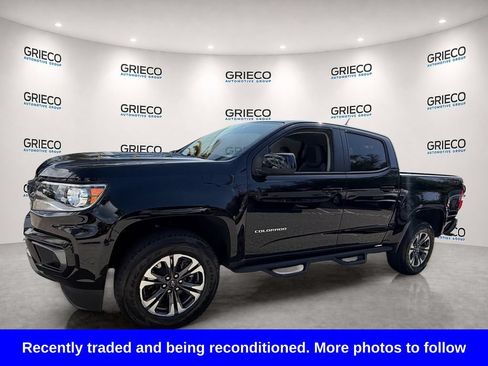 Used 2021 Chevrolet Colorado Z71 AWD/4WD image 3