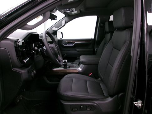 New 2026 Chevrolet Silverado 1500 RST w/ Redline Edition AWD/4WD image 8