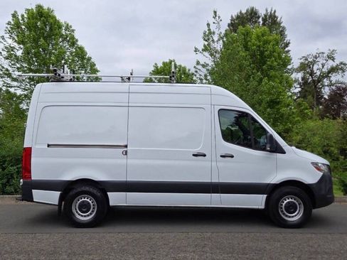 Used 2019 Mercedes-Benz Sprinter 144 image 5